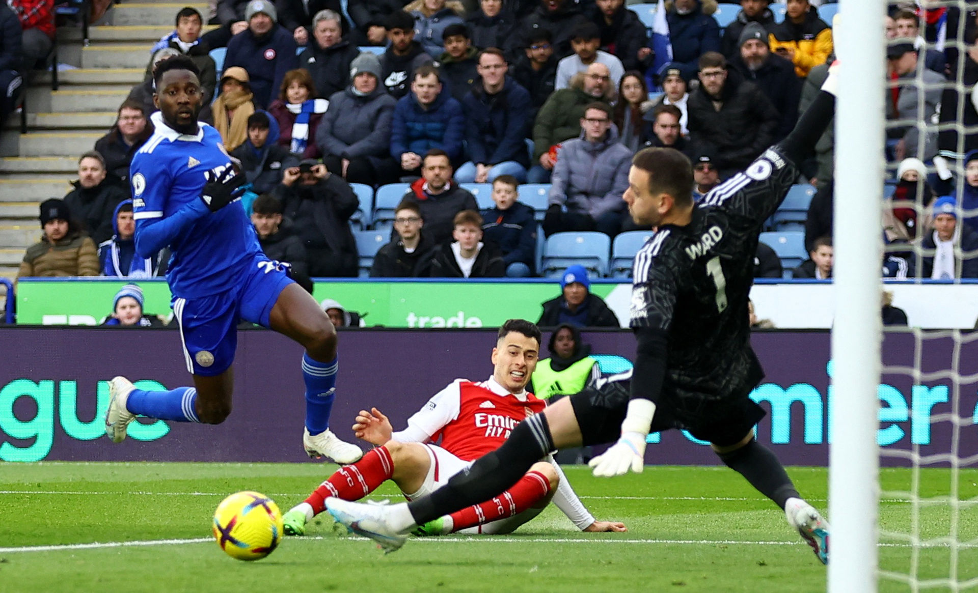 里则意识到 里则意识到